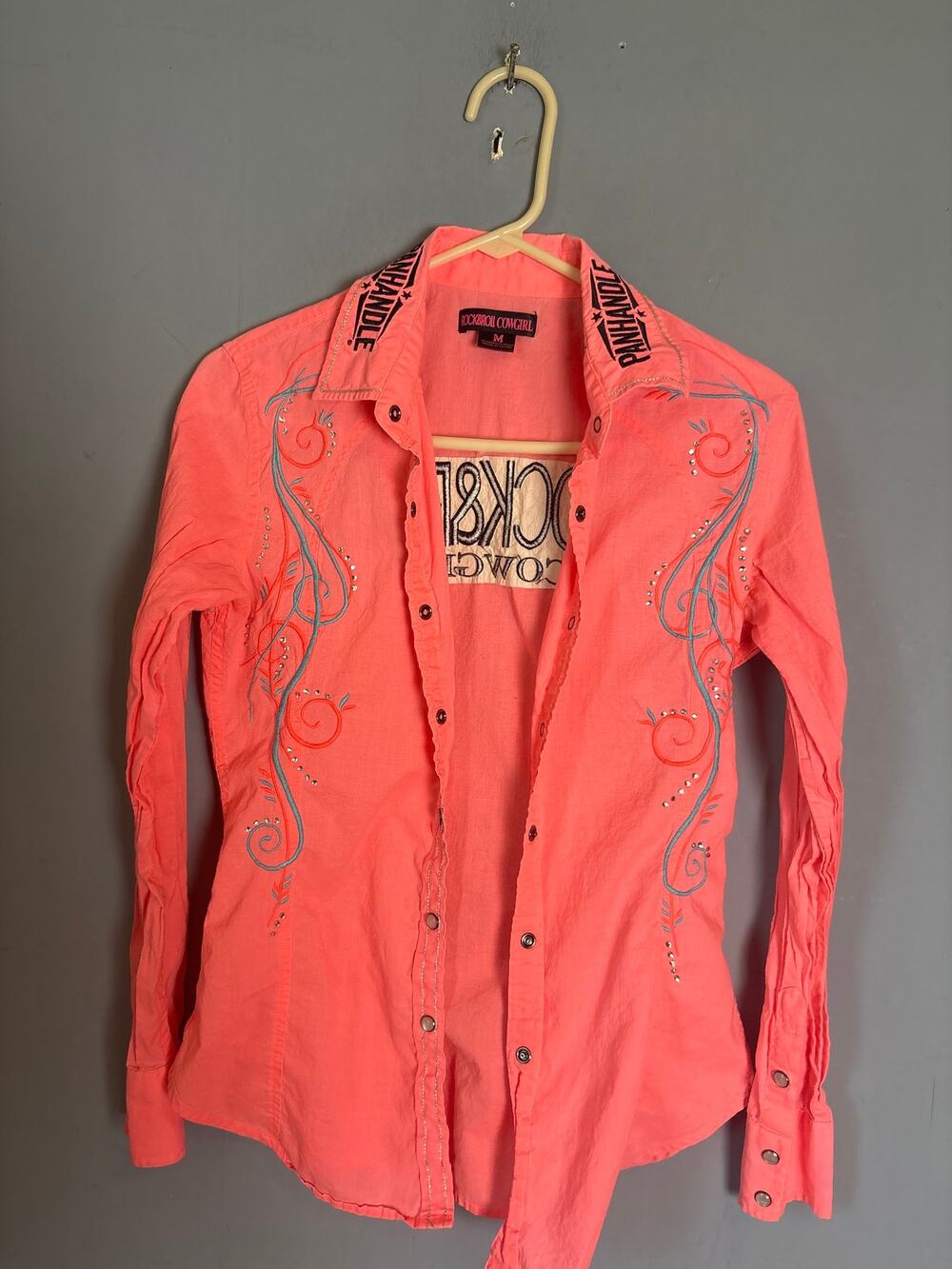 Rock & Roll Cowgirl Western Snap Shirt Coral Embroidered Womens M Read